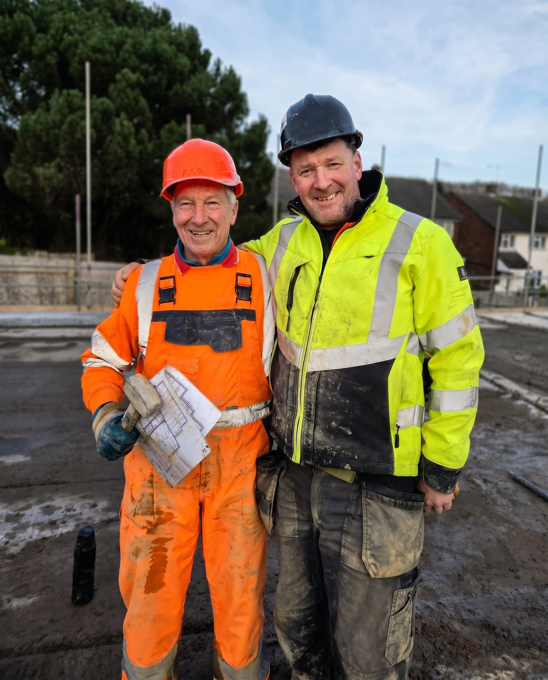 Paul Darrington of Graceland with Ewan Craig of Beresford's on site